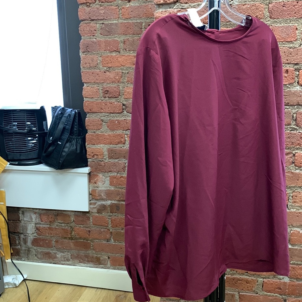 Marrone blouse button in back